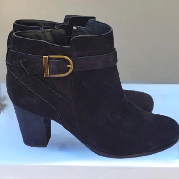 Cole Haan Black Suede ankle boots size 7 - Picture 1 of 10